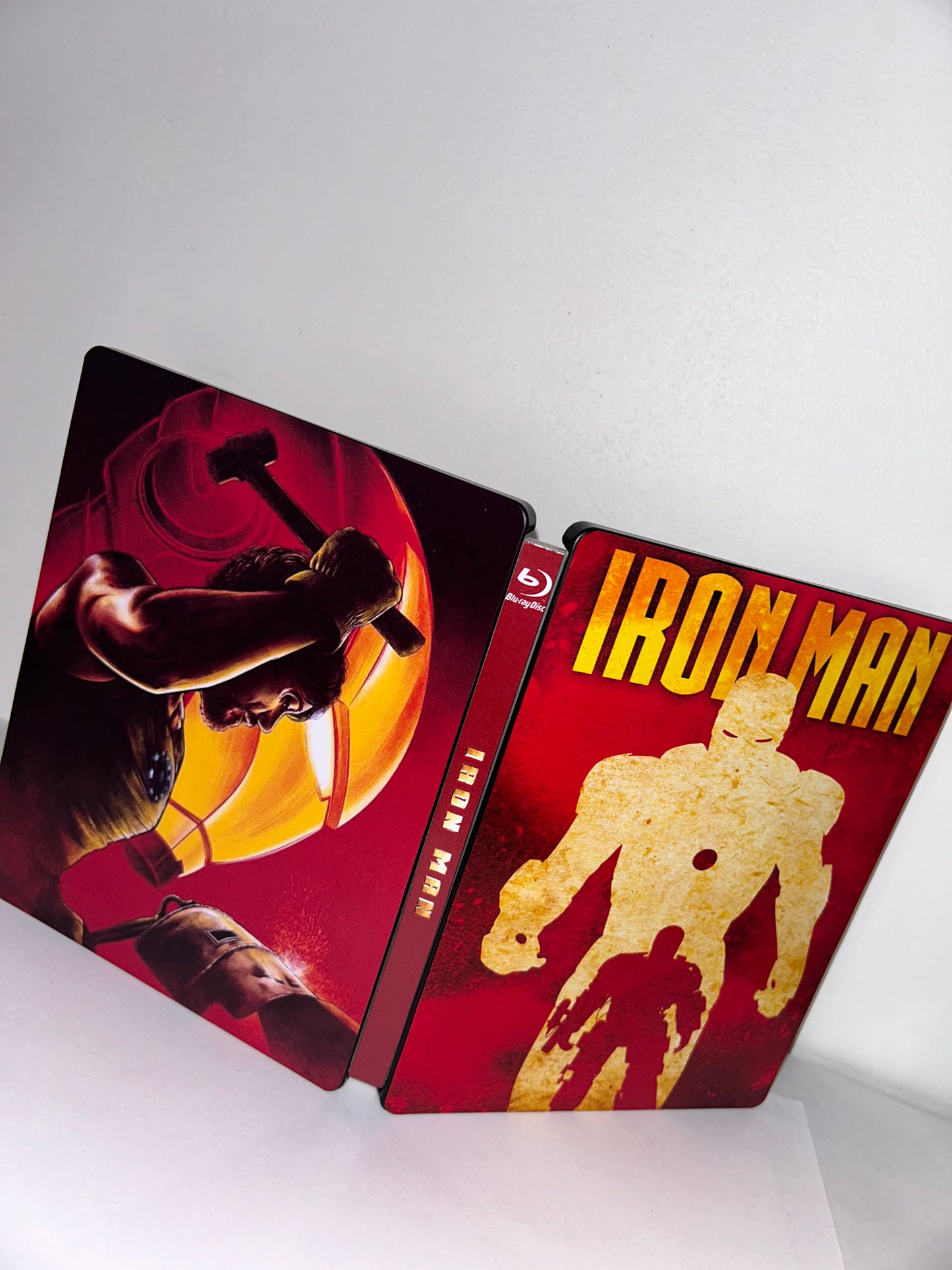 IRON MAN